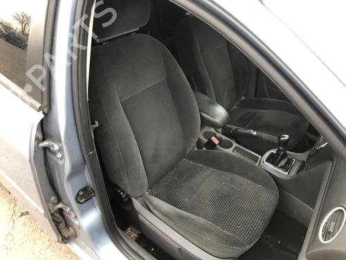 right-front-seat-ford-focus-ii-saloon-db_-fch-dh-2005-33438539 main image