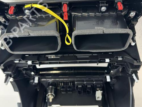 Air vent MITSUBISHI ECLIPSE CROSS (GK_, GL_) Plug-in Hybrid 4WD (GL3W) | BP31788474I21