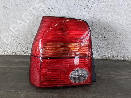 Used Left taillight NISSAN PRIMERA Hatchback (P11) 1.8 16V (114 hp) 32396885