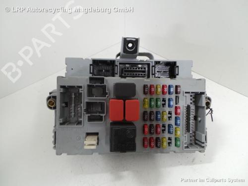 Boîte à Fusibles FIAT PUNTO Hatchback Van (188_) 1.2 60 (60 hp) 31777057