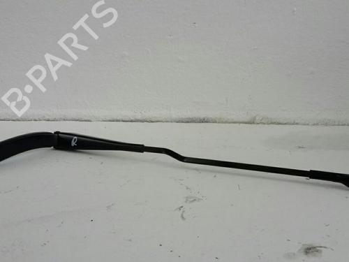 Braccio tergicristallo anteriore AUDI A4 B8 Avant (8K5) 2.0 TDI (143 hp) 31780564