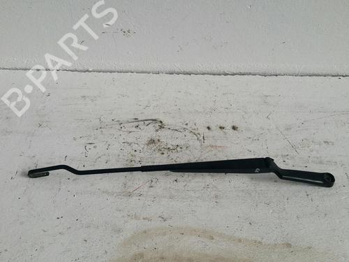 Used Front windshield wiper arm SKODA OCTAVIA I (1U2) 1.6 (102 hp) 31779791