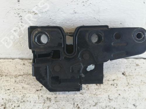 Used Hood lock VW TRANSPORTER T5 Bus (7HB, 7HJ, 7EB, 7EJ) 2.5 TDI (130 hp) 31779522