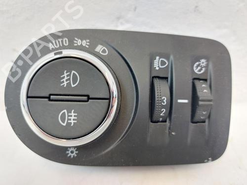 headlight-switch-opel-corsa-f-p2jo-2019-31789034 main image