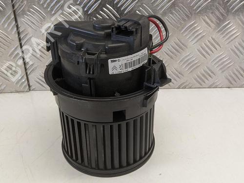 Gebläsemotor für PEUGEOT 208 I (CA_, CC_) 1.2 VTI 82 (82 hp) 31785001