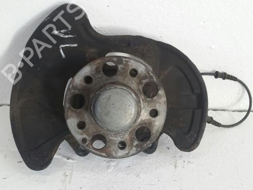 Used Left front steering knuckle MERCEDES-BENZ C-CLASS (W203) C 220 CDI (203.006, 203.008) (143 hp) 31779960
