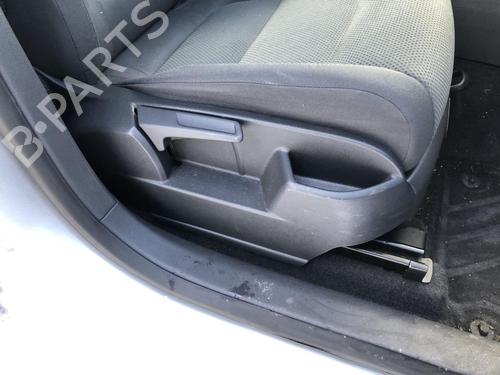 Right front seat VW GOLF PLUS V (5M1, 521) 1.6 FSI | BP31959580C16