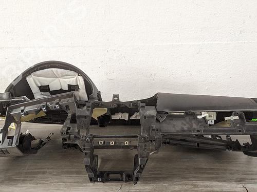 dashboard-toyota-avensis-estate-_t27_-2008-2009-2010-2011-2012-2013-2014-2015-2016-2017-2018-31784288 main image