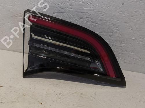 Venstre baklys, luke TESLA MODEL Y (5YJY) EV (347 hp) 31787630