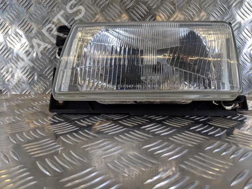Left headlight VW POLO Coupe (86C, 80) 1.3 Cat | BP31781914C28