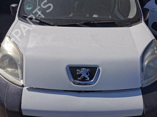 motorhjelm-peugeot-bipper-aa_-2008-31789371 main image