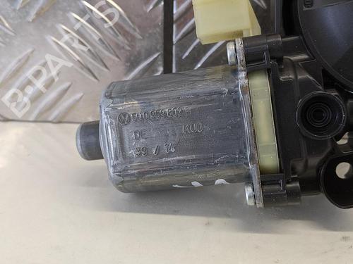 Right front window motor SKODA OCTAVIA III Combi (5E5, 5E6) 2.0 TDI RS | BP31784757E20 