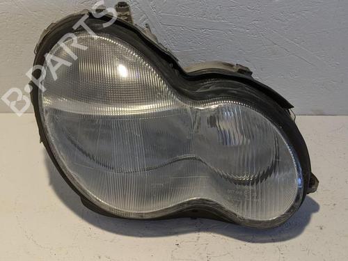 Used Right headlight Right headlight NISSAN PRIMERA Hatchback (P11) 1.8 16V (114 hp) 35917824 35917824