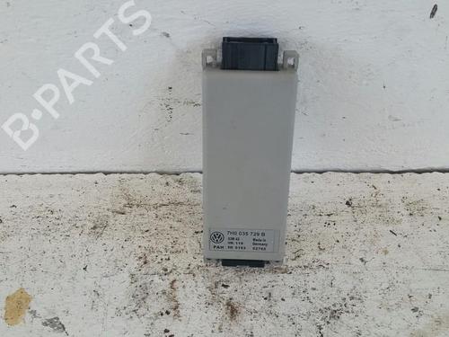 Used Electronic module VW TRANSPORTER T5 Bus (7HB, 7HJ, 7EB, 7EJ) 2.5 TDI (130 hp) 31779523