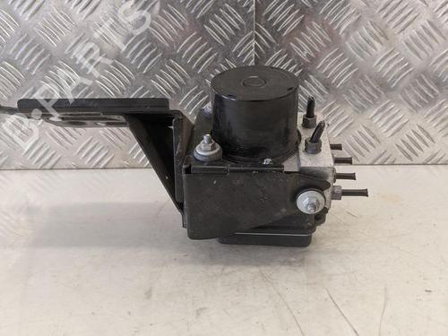 Used ABS pump VW POLO V (6R1, 6C1) 1.4 (6R1) (85 hp) 31786357