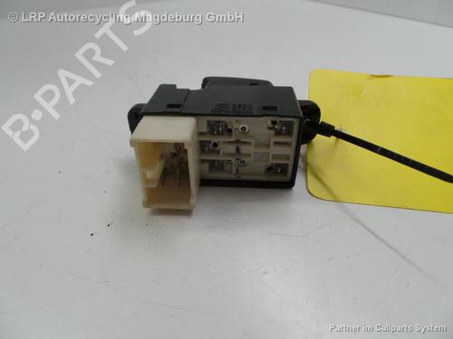 Right front window switch KIA CERATO I Hatchback (LD) 1.6 | BP31777033I26