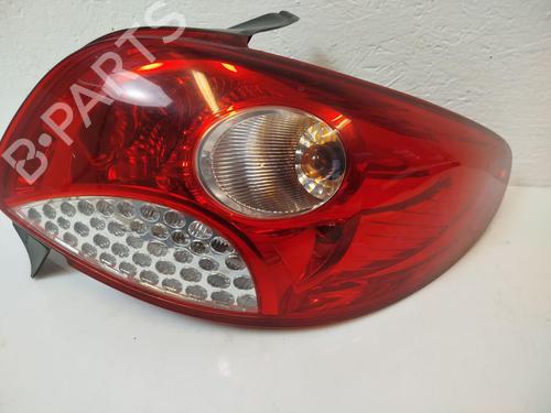 Højre baglygte PEUGEOT 206+ (2L_, 2M_) 1.1 (60 hp) 31788566