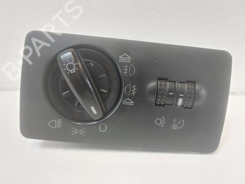 Used Headlight switch SKODA FABIA I (6Y2) 1.4 (68 hp) 31789963