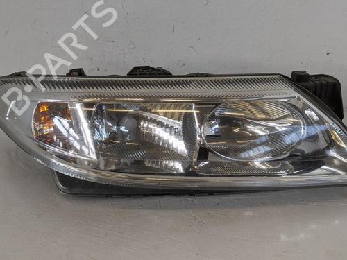 Phare droit RENAULT LAGUNA II (BG0/1_) 1.6 16V (BG0A, BG0L) (107 hp) 31787225