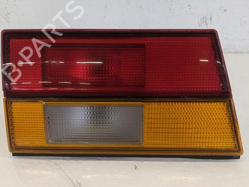 Farolim esquerdo da mala VW PASSAT B2 (32B) 1.6 (75 hp) 31786799