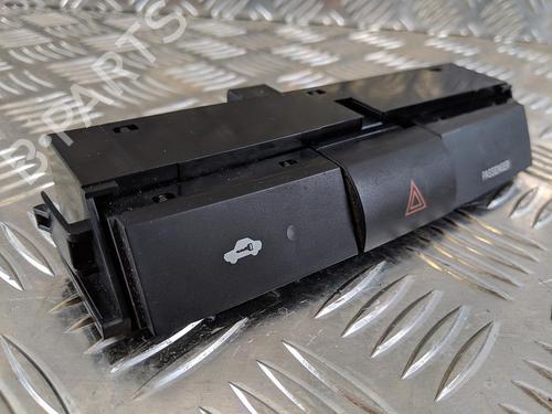 Schakelaar TOYOTA COROLLA Verso (ZER_, ZZE12_, R1_) 2.2 D-4D (AUR10_, AUR10R) (136 hp) 31781963