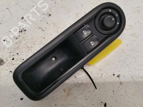 Used Left front window switch RENAULT TWINGO II (CN0_) 1.2 Turbo (CN0C, CN0F) (100 hp) 31781313