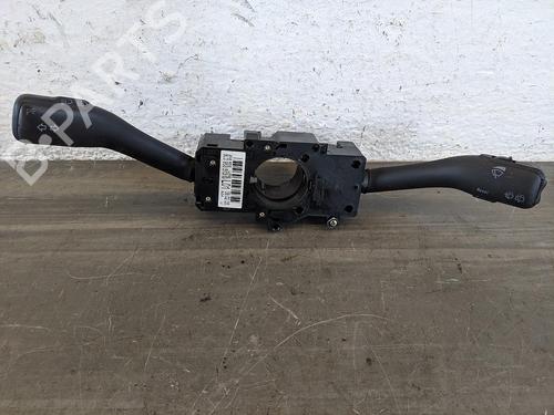 Comutador SKODA FABIA I (6Y2) 1.2 (54 hp) 31782711