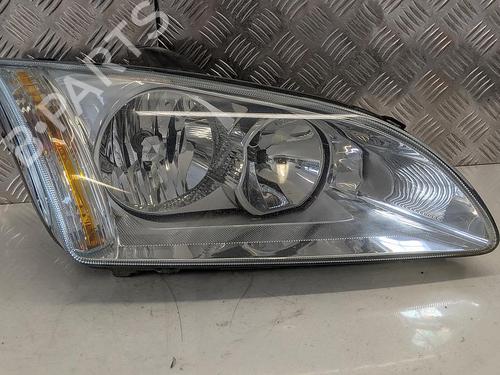 Used Right headlight NISSAN PRIMERA Hatchback (P11) 1.8 16V (114 hp) 31785250