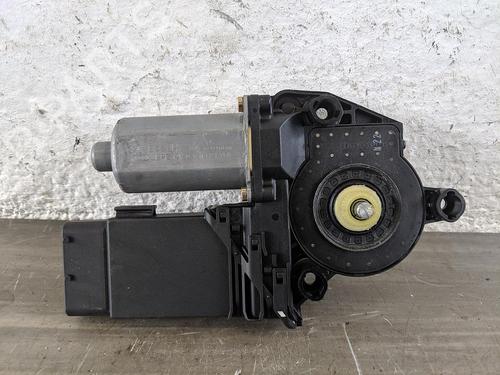 Used Right front window motor VW GOLF IV (1J1) 1.4 16V (75 hp) 31782782