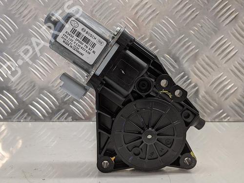 Used Left rear window motor KIA VENGA (YN) 1.6 CVVT (125 hp) 31783508