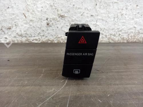 Switch VW UP! (121, 122, BL1, BL2, BL3, 123) 1.0 | BP31784117I30 