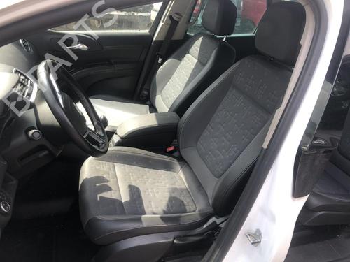 Used Left front seat OPEL MERIVA B MPV (S10) 1.4 (75) (120 hp) 31958791