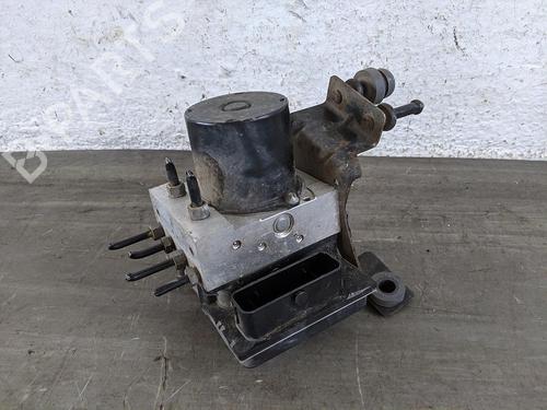 abs-pump-skoda-fabia-ii-542-2006-2007-2008-2009-2010-2011-2012-2013-2014-31783098 main image