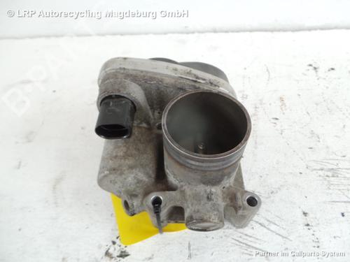 Boîtier papillon VW POLO IV (9N_, 9A_) 1.2 12V (64 hp) 31778117