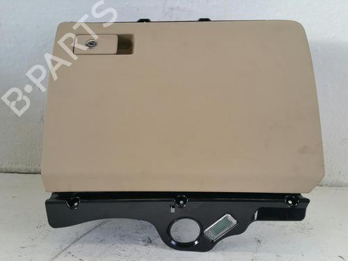 Used Glove box NISSAN PRIMERA Hatchback (P11) 1.8 16V (114 hp) 31781382