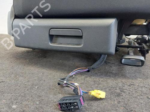 Right front seat VW GOLF PLUS V (5M1, 521) 1.4 TSI | BP31788282C16 - Image 5