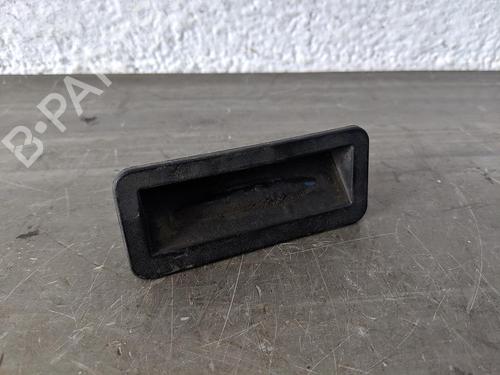 Used Tailgate handle FORD MONDEO IV Turnier (BA7) 2.0 (145 hp) 31782526