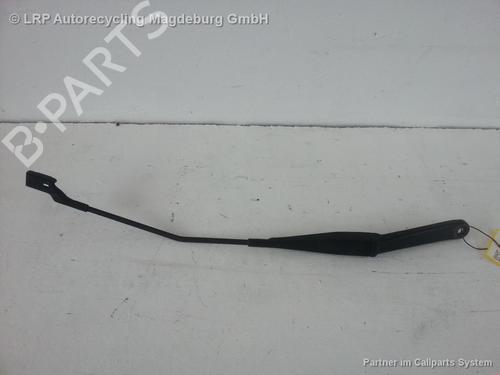 Used Front windshield wiper arm FORD FIESTA VI (CB1, CCN) 1.4 (97 hp) 31778831