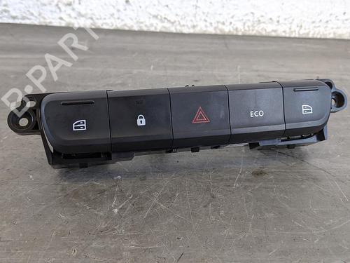 andere-dacia-spring-2020-31783774 main image