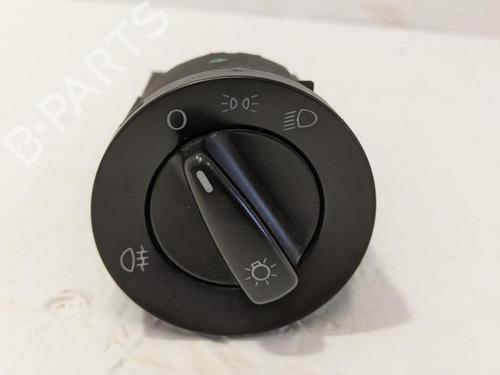 Forlygtekontakt VW PASSAT B5.5 Variant (3B6) 2.0 | BP31786693I24 