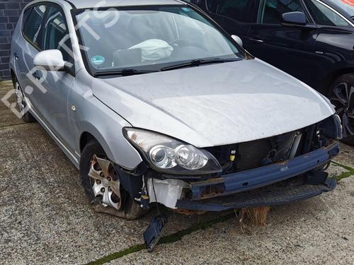 Used Parts HYUNDAI i30 Estate (FD) 1.6 CRDi (90 hp) 4402125
