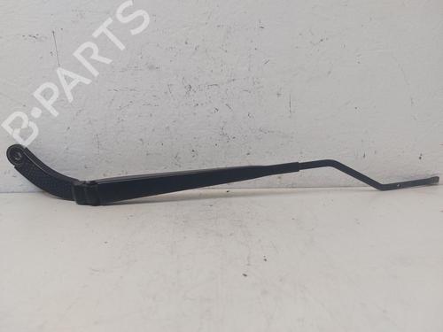front-windshield-wiper-arm-renault-clio-iv-bh_-2012-2013-2014-2015-2016-2017-2018-2019-2020-2021-31791281 main image