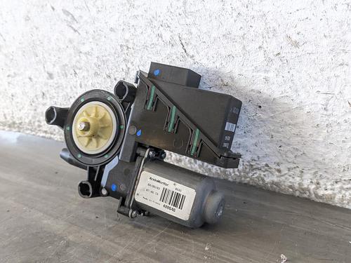 Right rear window motor VW POLO IV (9N_, 9A_) 1.2 | BP31784033E22 