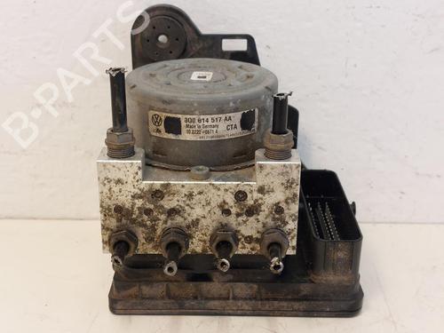 Used ABS pump VW PASSAT B8 (3G2, CB2) 1.4 TSI (125 hp) 31790760