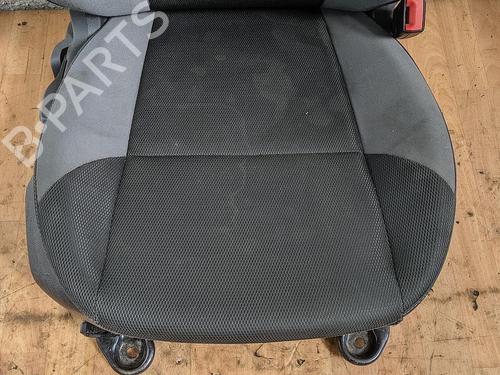 Right front seat FORD FOCUS III Turnier 1.6 TDCi | BP31784940C16 