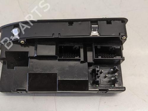 Left front window switch BMW 5 Touring (E39) 523 i | BP31785049I27 - Image 2
