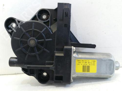 Used Right front window motor VOLVO V70 III (135) D5 (185 hp) 31780394