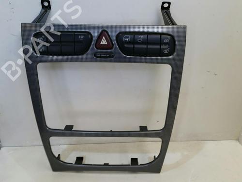 Used Switch MERCEDES-BENZ C-CLASS (W203) C 220 CDI (203.006, 203.008) (143 hp) 31779965