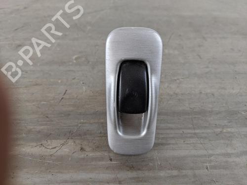 Mando elevalunas trasero izquierdo MITSUBISHI SPACE STAR MPV (DG_A) 1.6 16V (DG3A) (98 hp) 31782812