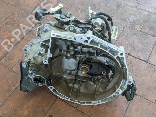 Outra PEUGEOT 208 I (CA_, CC_) 1.2 VTI 82 (82 hp) 31783661